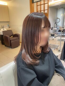 ヴィサージュプラス(VISAGE plus) 顔まわりレイヤーで動きのあるツヤロング