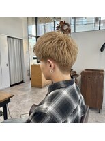 楚々&nbsp;スパイキーショート×ハイトーンベージュカラー