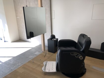 ニュートラル(NEUTRAL)の写真