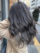 ビランチェ 池袋(bilancia)&nbsp;ハイライトカラー／アッシュブルージュ【池袋／池袋東口】