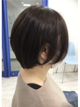 アルターシェリー(aL-ter che'rie) こなれ感◎大人かわいいフラットショートボブ【屋代】