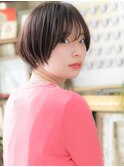 黒髪くすみカラー前下がりミニボブショート