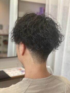 ダム(DaM) メンズ　波巻きパーマ