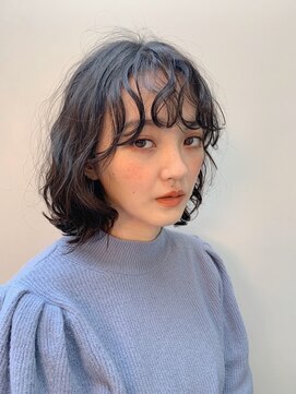 マグノリア オモテサンドウ(MAGNOLiA Omotesando) くしゃっとバングが可愛いボブルフ・・・HINATA