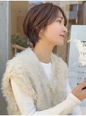 小顔ヘアふんわりショート簡単スタイリングブリーチなしカラー