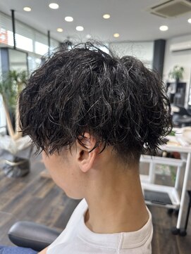 グラーヴ(GRAVE) 縦落ちツイストパーマ