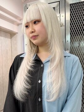 ウィコ 新宿(WICO) ホワイト×レイヤー[新宿駅/ワンレン/ダブルカラー/小顔]