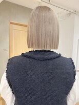 ローレン(LOREN)&nbsp;ミルクティーベージュぷつっとボブケアブリーチ 梅田