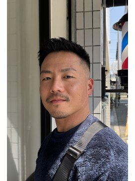 バーバーミキ(BARBER MIKI) フェザーアップ/スキンフェード