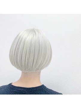 アルケム 学芸大学(AlChem) ヴァージンヘアからであれば、ブリーチ1回で作れます。