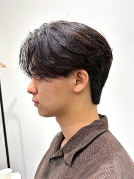 カルム(kalm) 毛流れセンターパートニュアンスパーマカルマヘアメンズパーマ