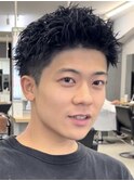 刈り上げスパイキーパーマ