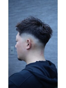ロイヤル(Royal)の写真/【自宅での再現度◎】丁寧なカウンセリングで実現する骨格矯正カットであなただけの似合わせカットを実現☆