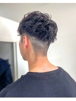 ロッカ(ROCCA)&nbsp;無造作カールの刈り上げショート