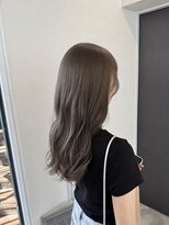 レーヌ(REINE)&nbsp;ブリーチで透明感グレージュカラー