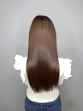 シカ 神戸三宮元町店(Cica) 髪質改善 UPTOGLOSS 兵庫 神戸 ストレート 三宮美容室 艶髪