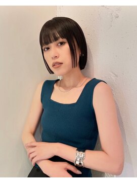ルーム(Loom.) 黒髪韓国切りっぱなしボブ