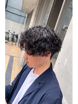 クオンヒール 堺筋本町店(QUON HEAL) スペインカール/スパイキーショート/フェザーパーマ/刈り上げ