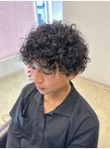 無造作くるくるパーマ