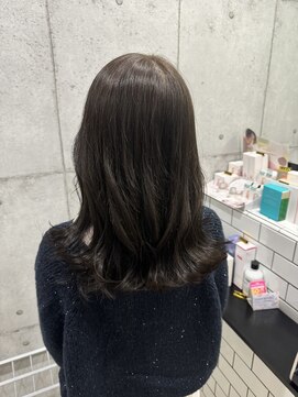 ネウィ 池袋(newi) 赤み消しオリーブ