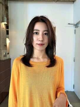 トッド(tod) ベージュ/顔周りレイヤー