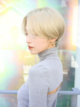 エムスラッシュ 横浜元町店(M.SLASH) センターパート/ハイトーンカラー/ハンサムショート/元町