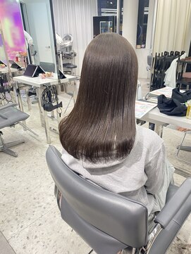 ユーフォリア 渋谷グランデ(Euphoria SHIBUYA GRANDE) Aujuaトリートメント ブラウンカラー