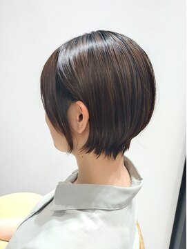 ディーエックス ウエスト(Dxxxx WEST) 丸みショート