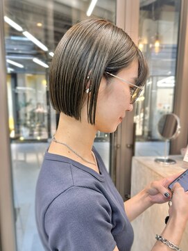 ミィ 表参道(mee.) 似合わせカット ボブヘア 縮毛矯正 ミニボブ 切りっぱなしボブ