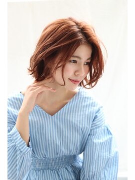 ネオリーブアイム 横浜西口店(Neolive aim) 前下がりボブ 低温デジタルパーマ　グレージュ切りっぱなしボブ