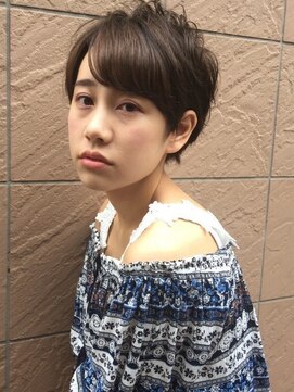 エール(Aile) エアリーミディ、ショートパーマ、黒髪カタログ