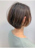 ショートボブ、グレージュ、グラデーションカラー