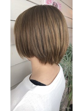 アレクサンドルオブカラーズカナザワ(ALEXANDRE OF COLORS KANAZAWA) 【ブリーチ】【カーキー】【カーキーベージュ】