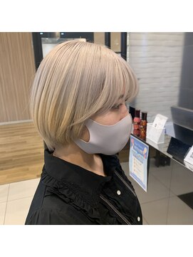 ミューズ 新浦安店(HAIR&NAIL MUSE) グラデーション/ハイトーンカラー/ホワイトイエロー