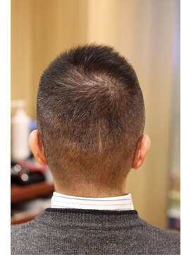 ヘアーモードキクチ 日本橋三越前店 ベリーショート モヒカン