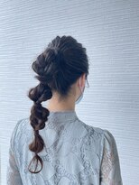 アパートメントヘアー ポニーテールアレンジ