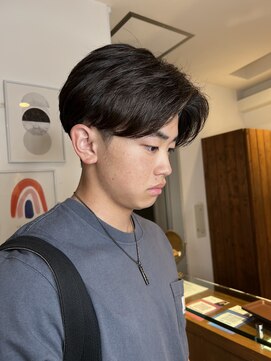 エクリ 麻布十番(equri) ニュアンスパーマセンターパート