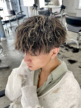 メンズヘアトーキョー 原宿(MEN'S HAIR TOKYO) 【ハイライトツイストスパイラル】ツーブロック/刈り上げ