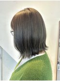 白髪ぼかしハイライト脱白髪染め/パツっとミディ/似合わせカット