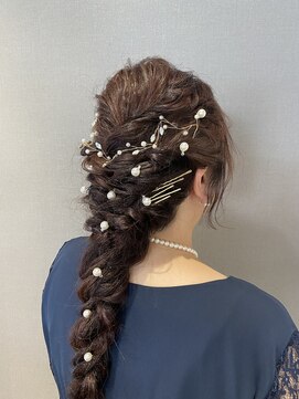 リリ(Liri material care salon by JAPAN) 編みおろしアレンジ