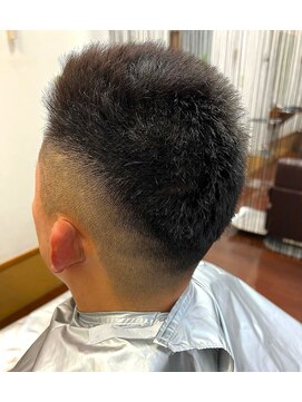 ノワール NOIR アッシュブラック/刈り上げ/刈り上げパーマ