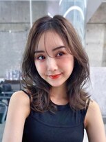 フィヴェント(Fivent)&nbsp;ゆるウェーブがオシャレ♪パーマスタイルで柔らかなこなれミディ