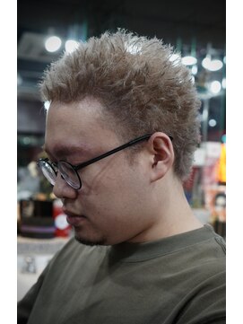 ツークツワンク バーバー 新宿(ZUG2WANG BARBER) easy punk