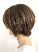 【クセ毛で多毛】丸みショート×脱白髪染めハイライト