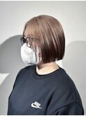 ホワイトベージュ ブラウン 筋感ルーツカラー デザイン