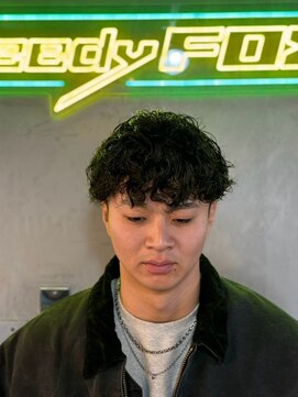 グリーディーフォックス 代々木(Greedy FOX) 波巻き/ハイライト/マッシュパーマ/ウルフ[シェービング]