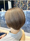 脱白髪染めハイライト×ショート