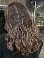 オニキス(ONYX)&nbsp;R35 ハイライト白髪白髪ぼかしレイヤーカット