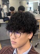 フィフス トウキョウ (fifth TOKYO) 渋谷波巻きパーマメンズカットセンターパートウルフマッシュ