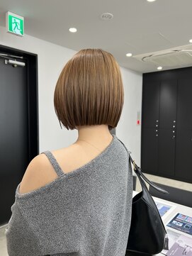 トゥエル バイ ディプティモイラ(tuelu by dipty MOILA) ボブカット